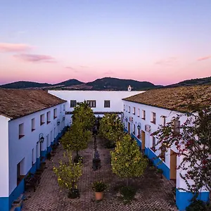 Suryalila Retreat Center Resort Villamartín