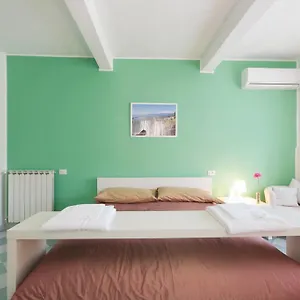  Couette-café Porta Della Sicilia Italie